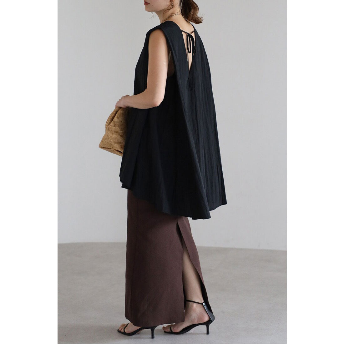 ボンジュールサガン BONJOUR SAGAN バックリボンノースリブラウス （BLACK） BLACK