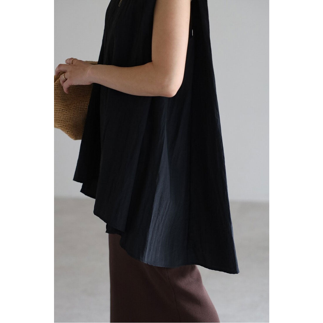 ボンジュールサガン BONJOUR SAGAN バックリボンノースリブラウス （BLACK） BLACK