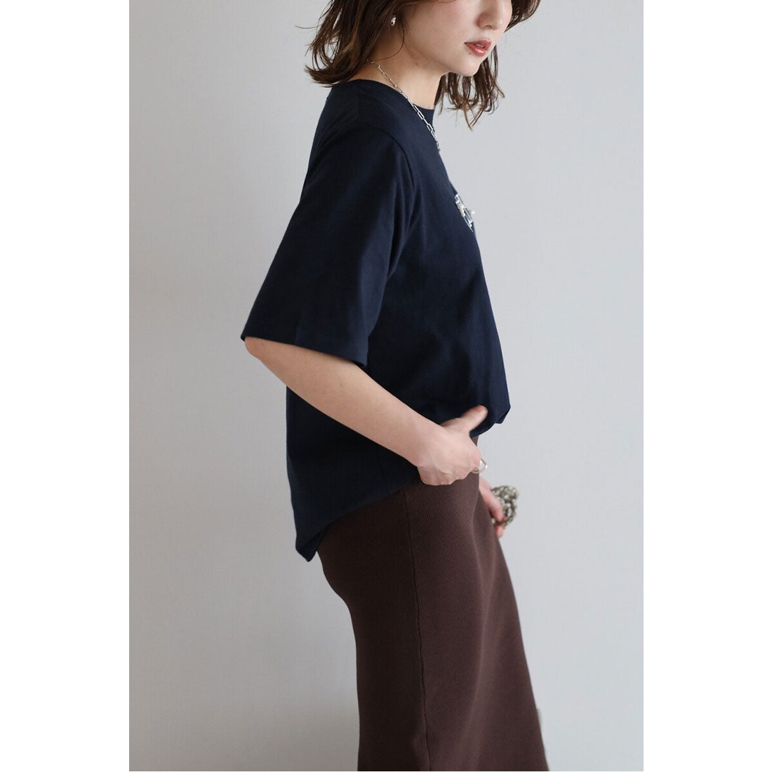 ボンジュールサガン BONJOUR SAGAN パール付きロゴ半袖Tシャツ （DARK-NAVY） DARK-NAVY