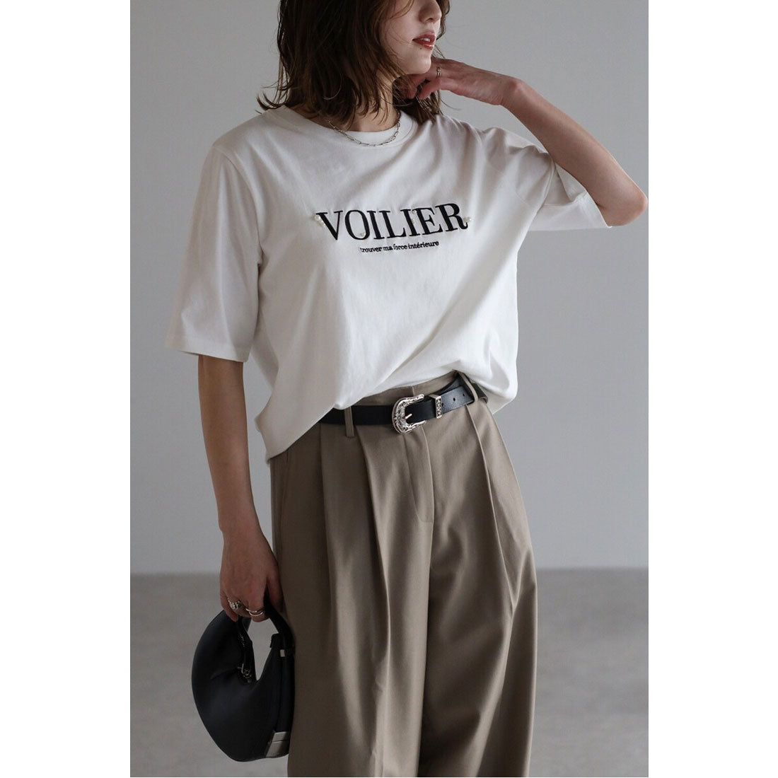 ボンジュールサガン BONJOUR SAGAN パール付きロゴ半袖Tシャツ （OFF-WHITE） OFF-WHITE