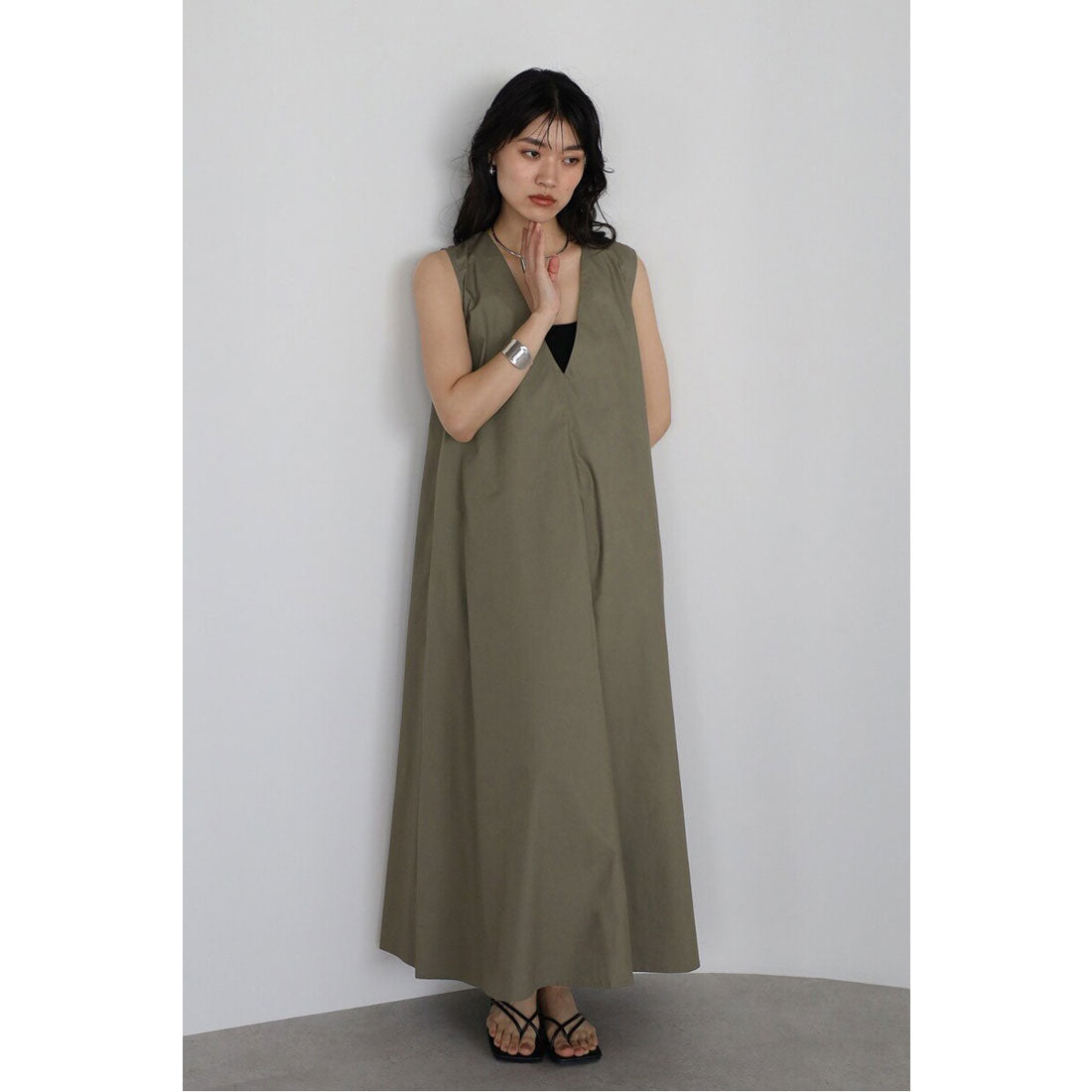 ボンジュールサガン BONJOUR SAGAN V neck volume flare one piece / Vネックボリュームフレアワンピース （OFF-WHITE） OFF-WHITE