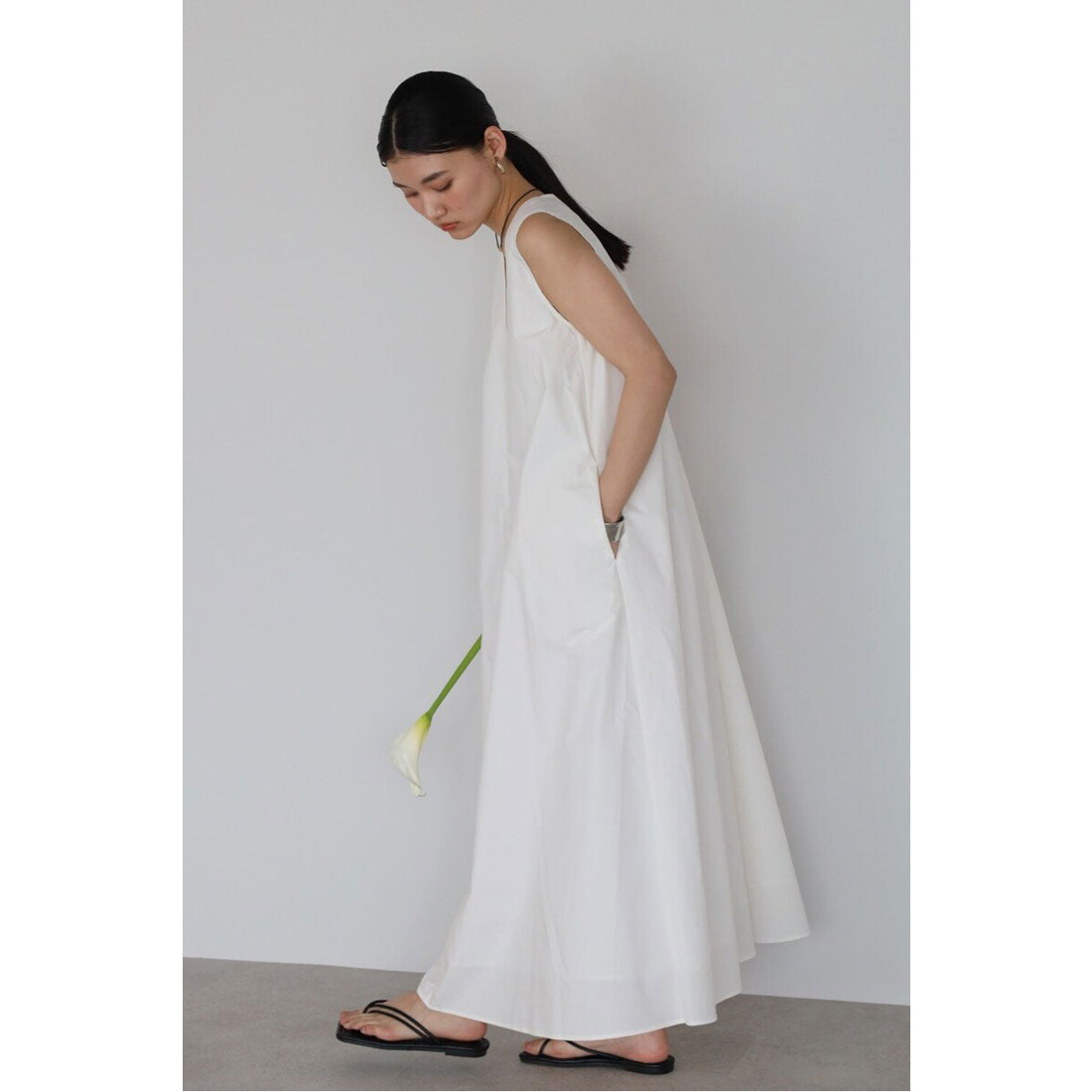 ボンジュールサガン BONJOUR SAGAN V neck volume flare one piece / Vネックボリュームフレアワンピース （OFF-WHITE） OFF-WHITE