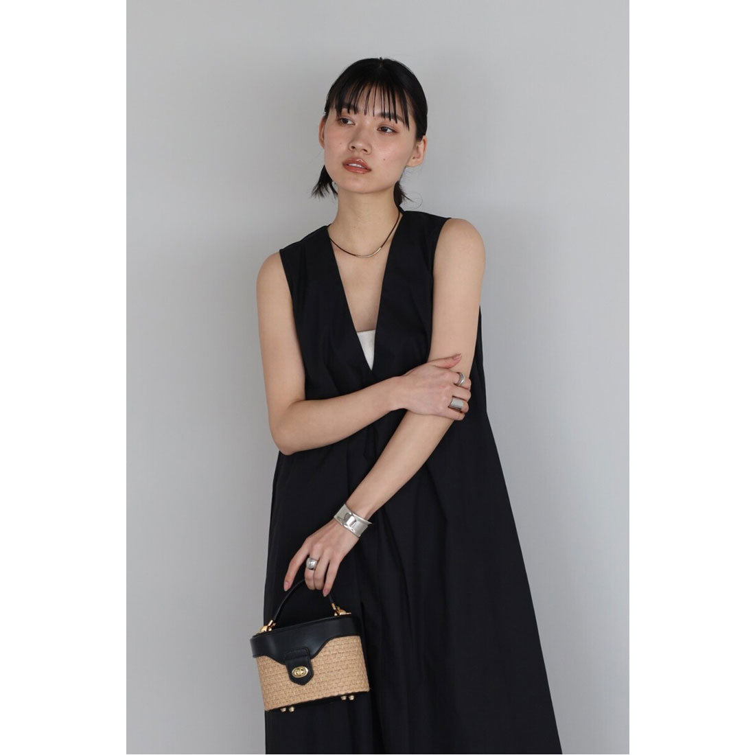 ボンジュールサガン BONJOUR SAGAN V neck volume flare one piece / Vネックボリュームフレアワンピース （OFF-WHITE） OFF-WHITE