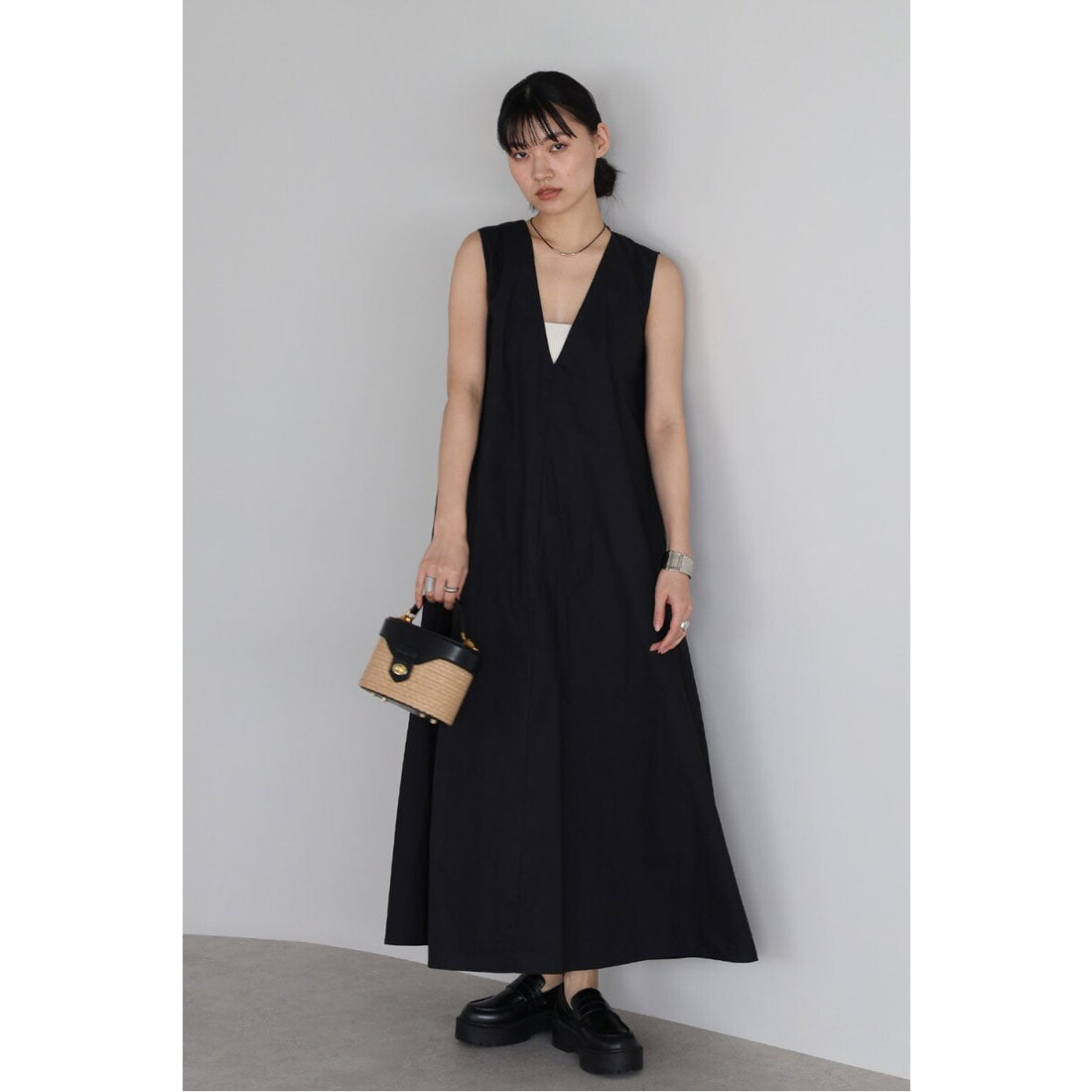 ボンジュールサガン BONJOUR SAGAN V neck volume flare one piece / Vネックボリュームフレアワンピース （OFF-WHITE） OFF-WHITE
