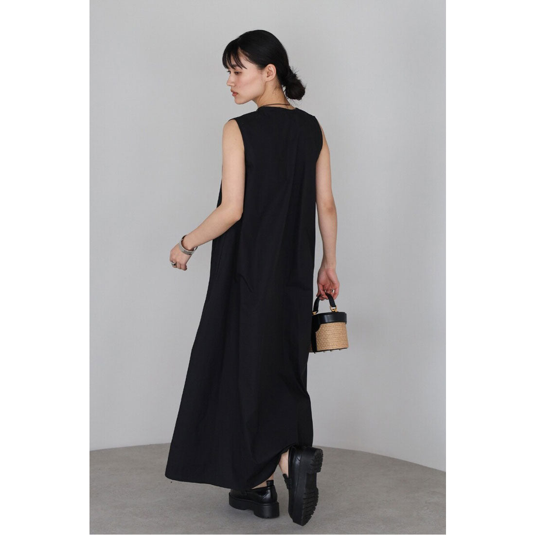 ボンジュールサガン BONJOUR SAGAN V neck volume flare one piece / Vネックボリュームフレアワンピース （OFF-WHITE） OFF-WHITE