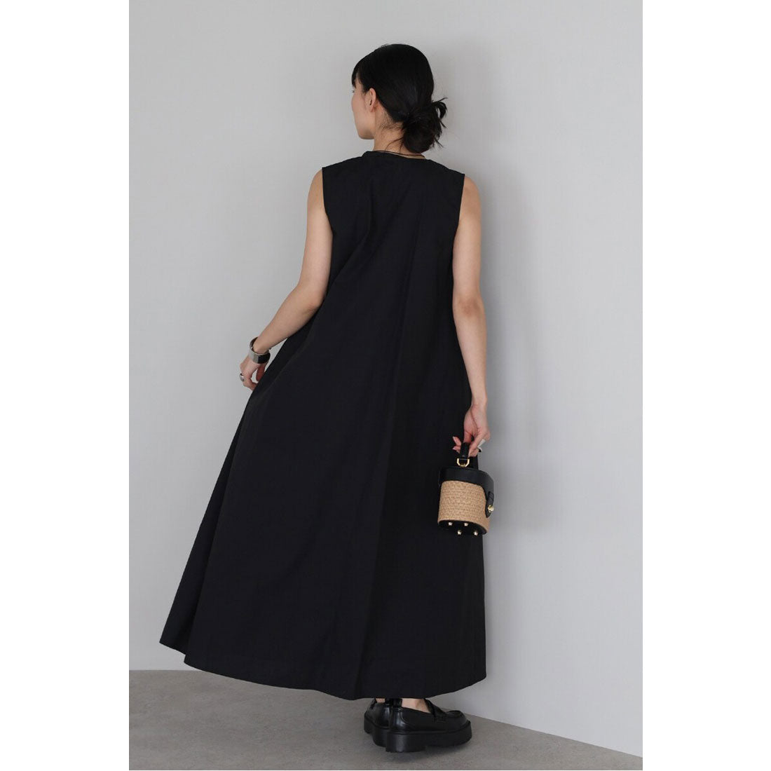 ボンジュールサガン BONJOUR SAGAN V neck volume flare one piece / Vネックボリュームフレアワンピース （OFF-WHITE） OFF-WHITE