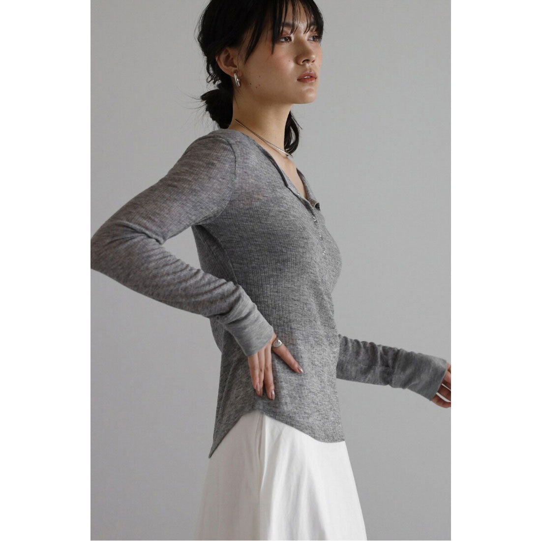 ボンジュールサガン BONJOUR SAGAN henry neck sheer pullover / ヘンリーネックシアープルオーバー （LIGHT-GRAY） LIGHT-GRAY