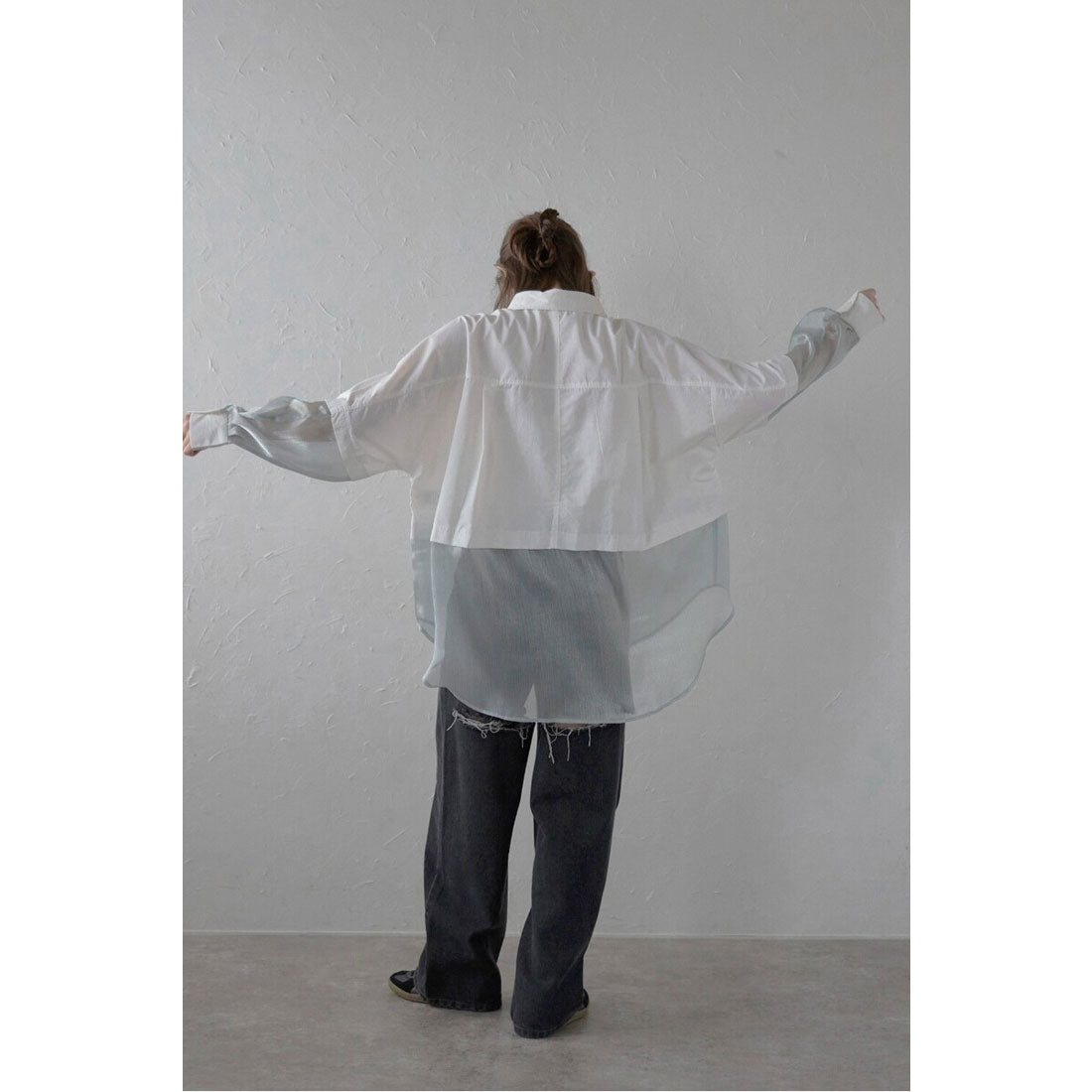 ボンジュールサガン BONJOUR SAGAN sheer shiny hem shirt / シアーシャイニーヘムナイロンシャツ （OFF-WHITE） OFF-WHITE