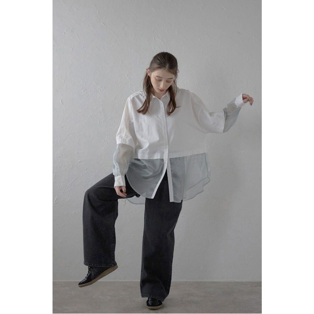 ボンジュールサガン BONJOUR SAGAN sheer shiny hem shirt / シアーシャイニーヘムナイロンシャツ （OFF-WHITE） OFF-WHITE