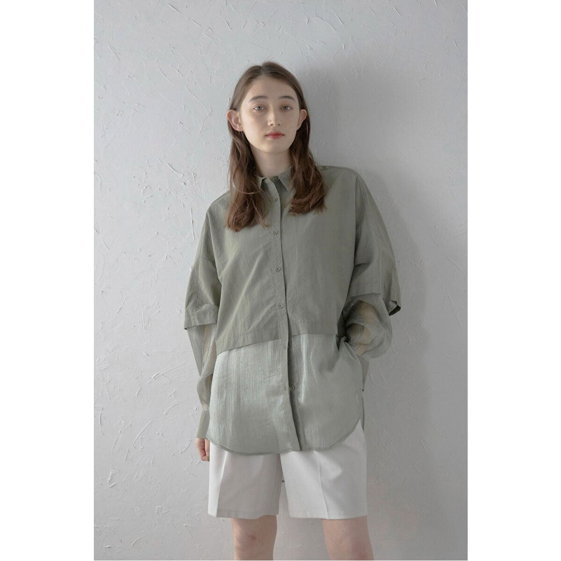 ボンジュールサガン BONJOUR SAGAN sheer shiny hem shirt / シアーシャイニーヘムナイロンシャツ （OFF-WHITE） OFF-WHITE