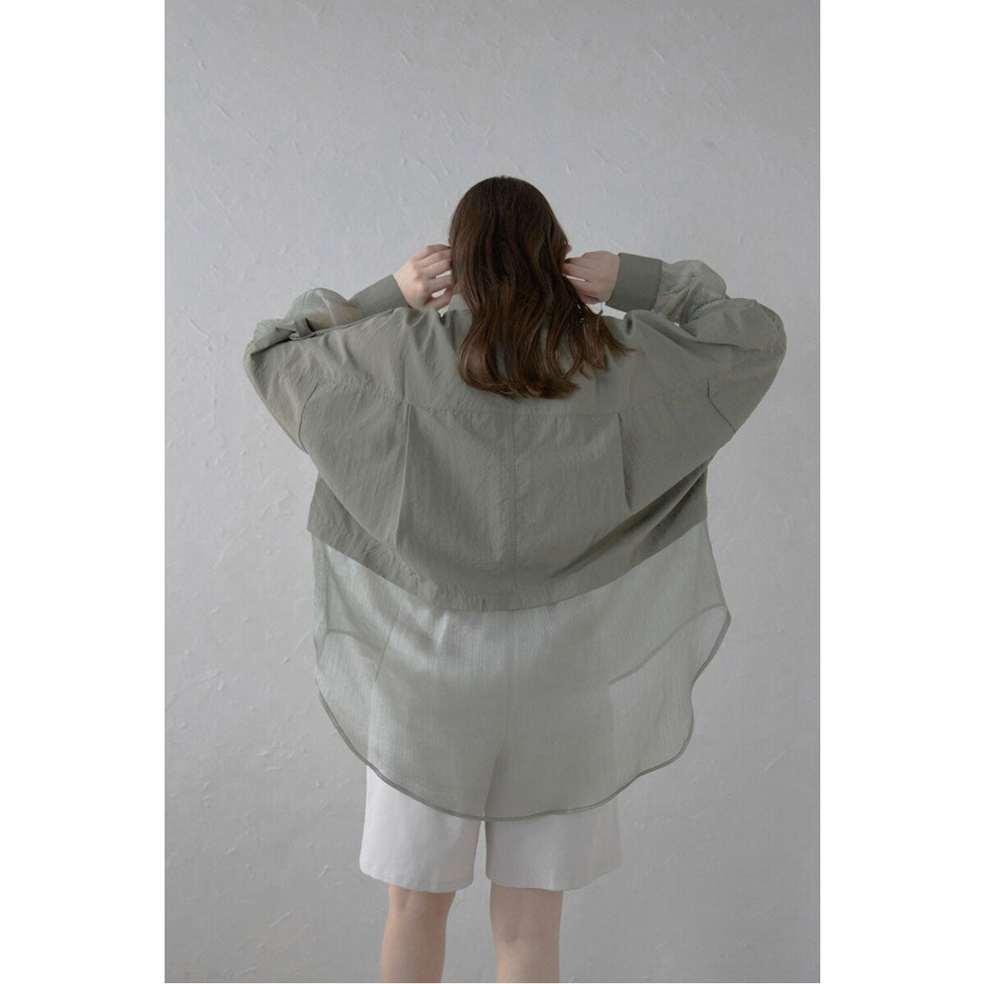 ボンジュールサガン BONJOUR SAGAN sheer shiny hem shirt / シアーシャイニーヘムナイロンシャツ （OFF-WHITE） OFF-WHITE