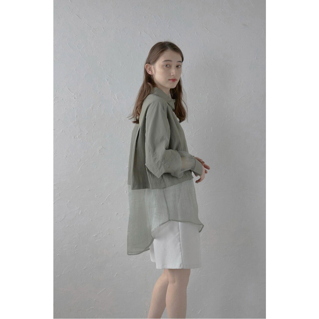 ボンジュールサガン BONJOUR SAGAN sheer shiny hem shirt / シアーシャイニーヘムナイロンシャツ （OFF-WHITE） OFF-WHITE