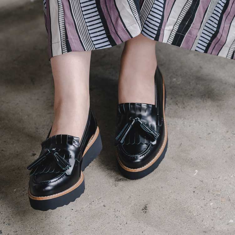 ボントレ BONTRE 厚底キルトタッセルローファー,ブラック