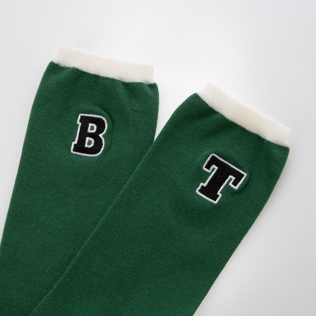 ボクハタノシイ BOKU HA TANOSII BOKU HA TANOS II C BT COLLEGE ロゴ （GREEN） GREEN