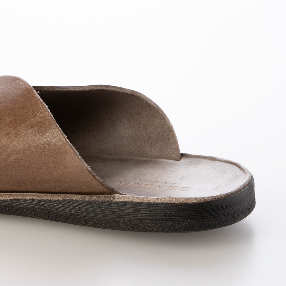 ブラドール BRADOR サンダル （TAUPE） TAUPE