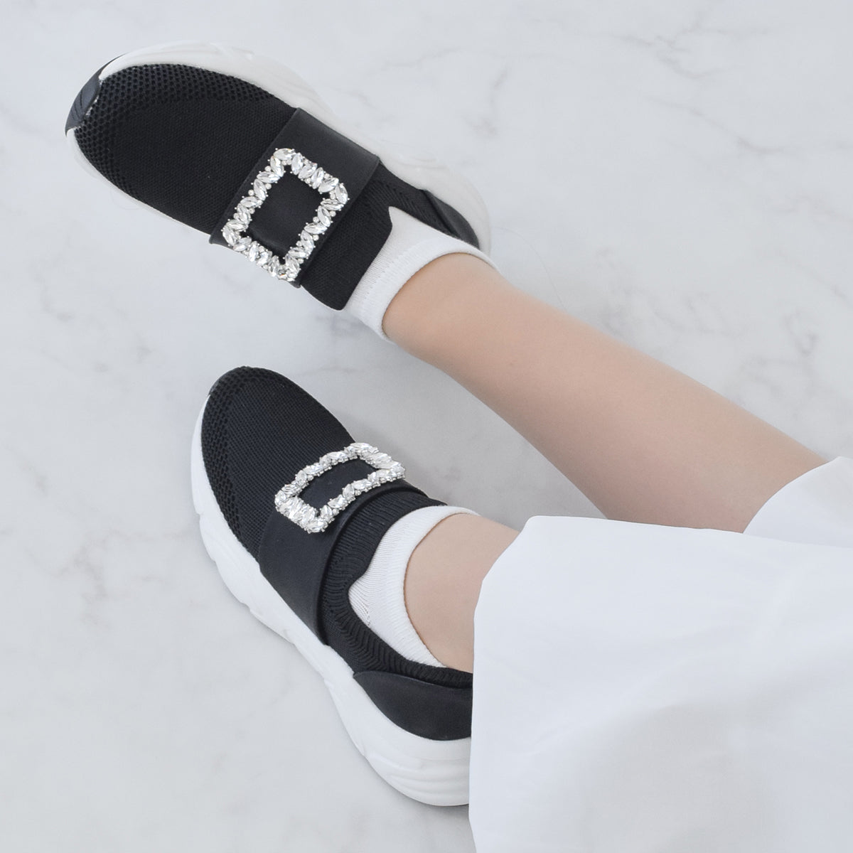 ブリジット バーキン Bridget Birkin ビジューバックルニットスニーカー （ブラック） ブラック