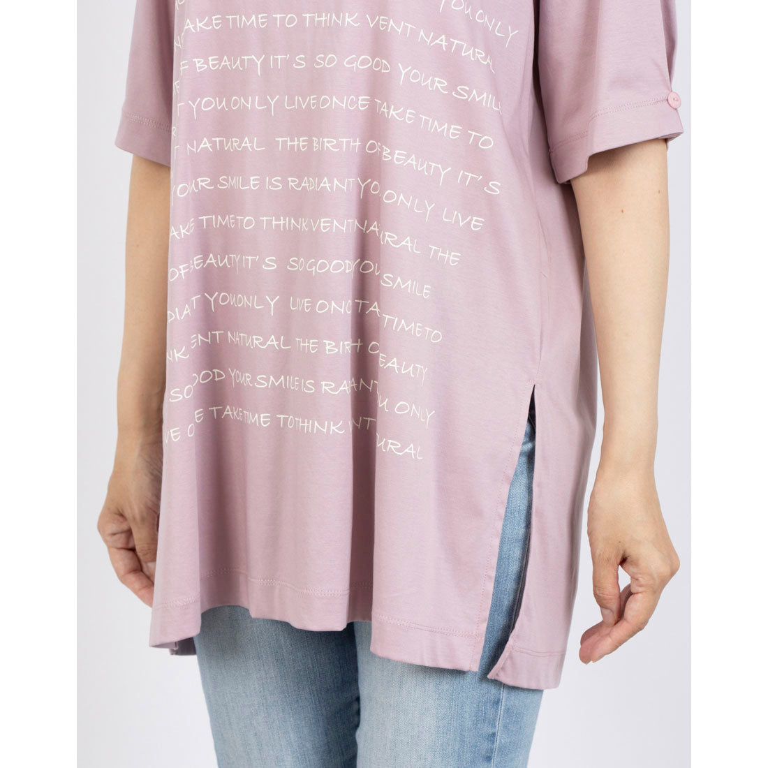 ブローディア BRODIAEA 英文プリント半袖チュニック （ブラック） ブラック