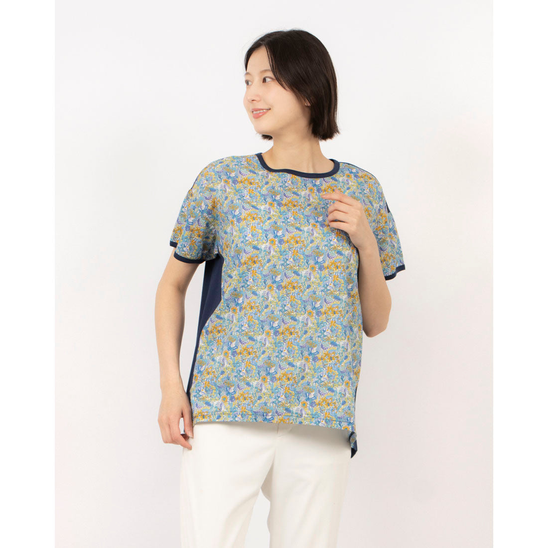 ブローディア BRODIAEA リバティープリントミラクルウェーブ ボタニカル柄切り替え半袖Tシャツ （ネイビー） ネイビー