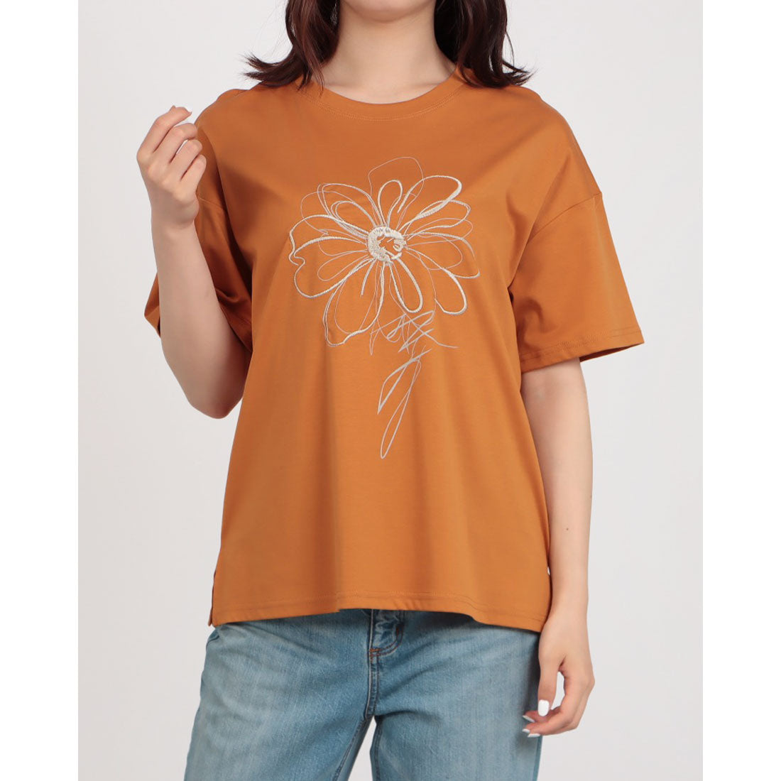 ブローディア BRODIAEA フラワー刺繍×プリント半袖Tシャツ （レンガ） レンガ