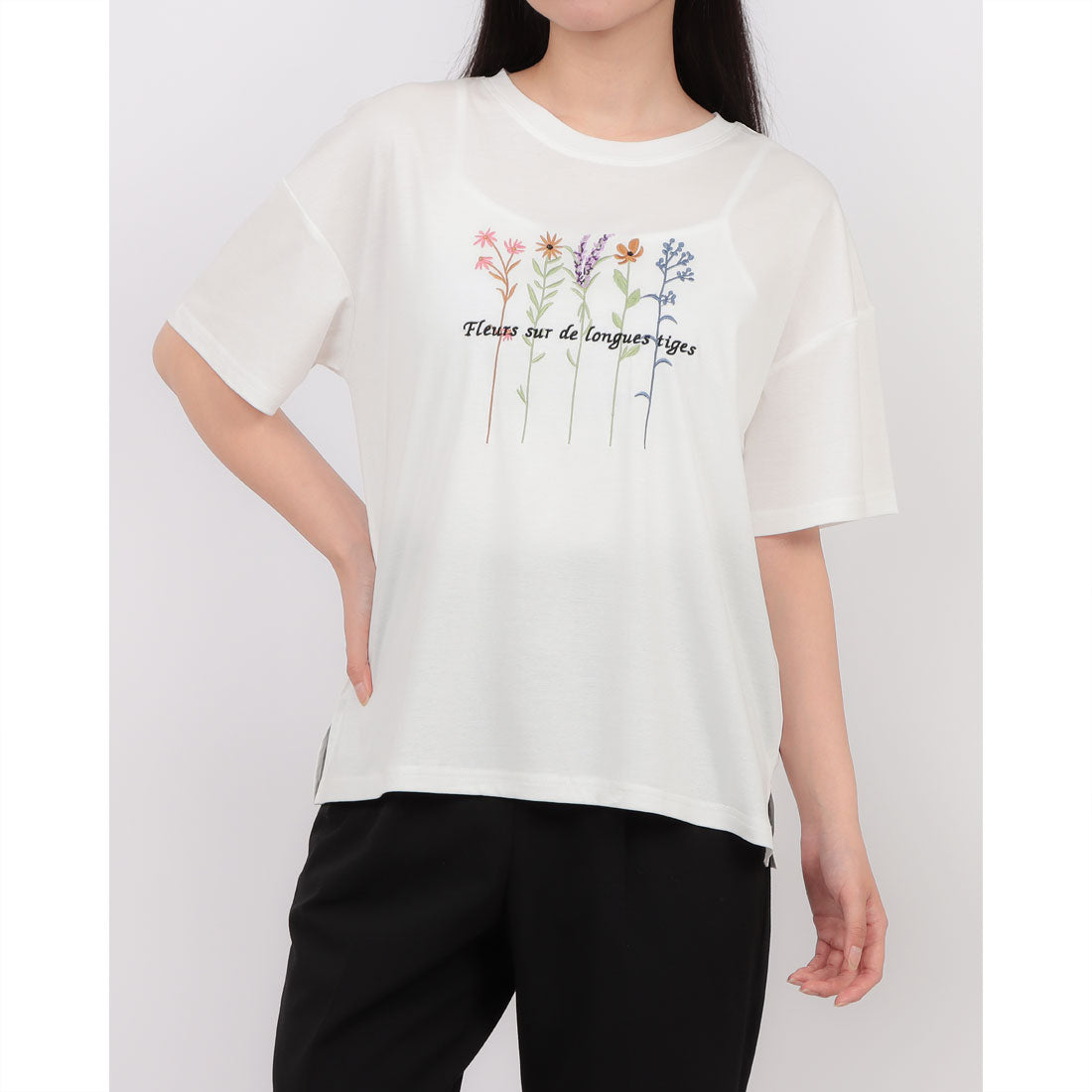 ブローディア BRODIAEA カラフルフラワー刺繍半袖Tシャツ （オフホワイト） オフホワイト