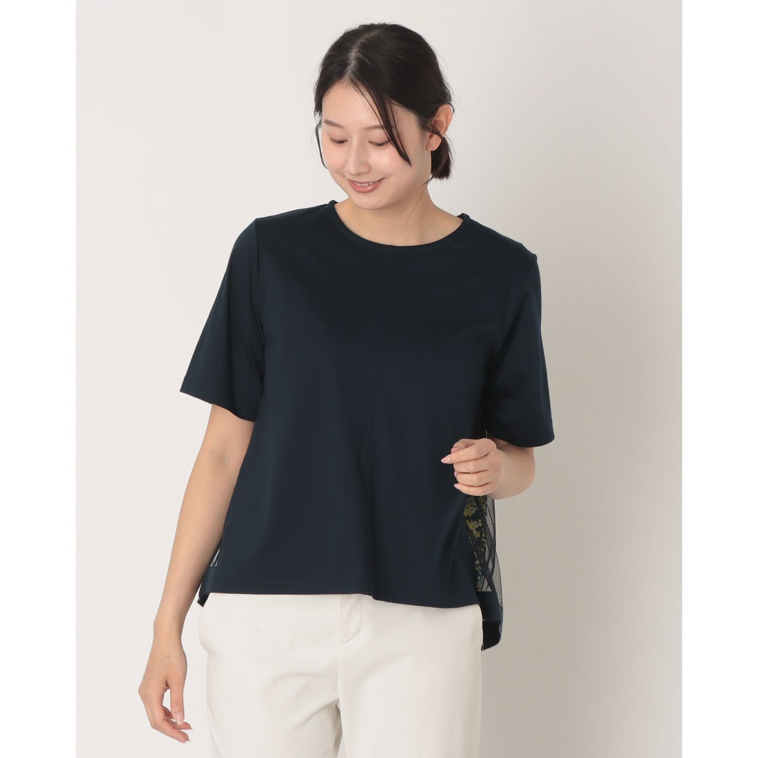 ブローディア BRODIAEA バック切替えフラワー×チュール半袖Tシャツ【日本製】 （ネイビー） ネイビー