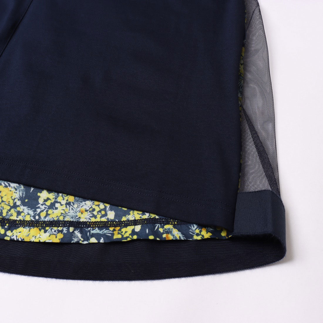 ブローディア BRODIAEA バック切替えフラワー×チュール半袖Tシャツ【日本製】 （ネイビー） ネイビー