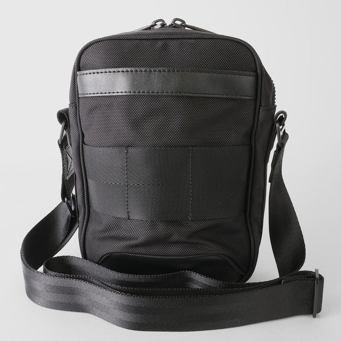 ブリーフィング BRIEFING ショルダーバッグ ブラックライン ONE’S PAL COMP BRA233L55 （ブラック） ブラック