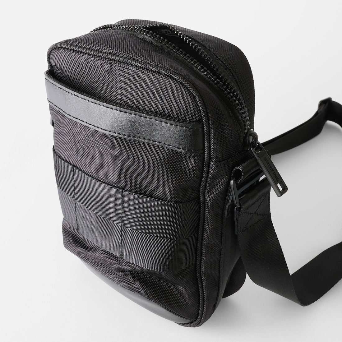 ブリーフィング BRIEFING ショルダーバッグ ブラックライン ONE’S PAL COMP BRA233L55 （ブラック） ブラック