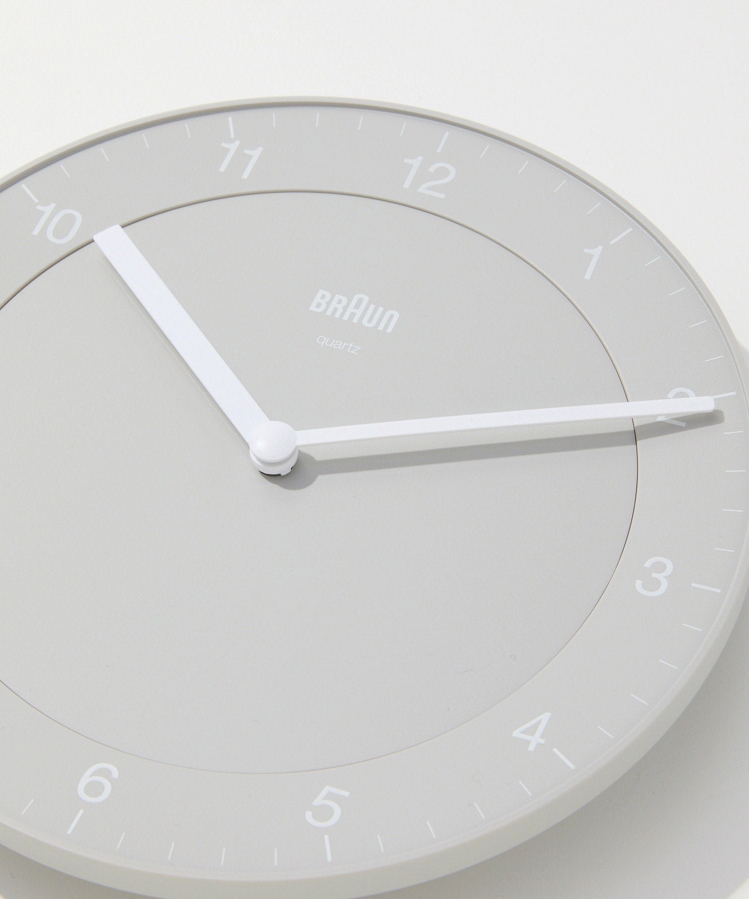 ブラウン BRAUN ブラウン BRAUN Classic Wall Clock クラシック ウォールクロック BC06 掛け時計 直径20cm ユニセックス 時計 ブラック グレー ホワイト 【返品不可商品】