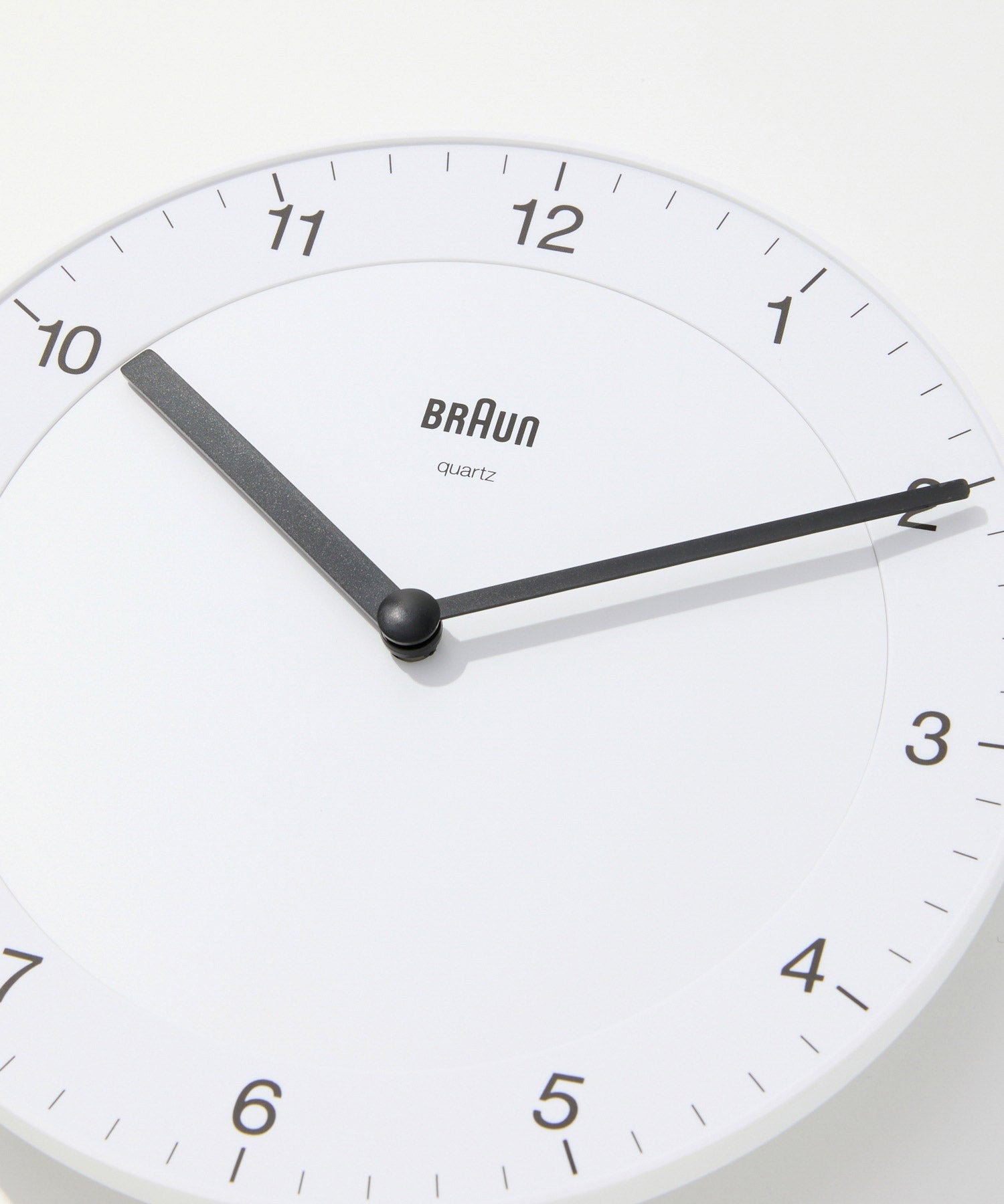 ブラウン BRAUN ブラウン BRAUN Classic Wall Clock クラシック ウォールクロック BC06 掛け時計 直径20cm ユニセックス 時計 ブラック グレー ホワイト 【返品不可商品】