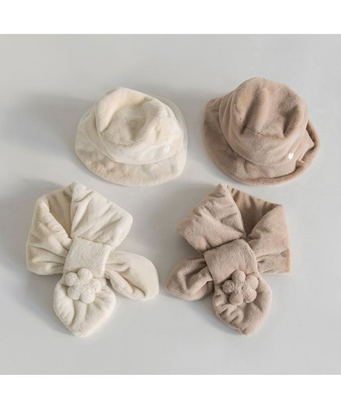 ブランシェス branshes フラワーモチーフ/フェイクファーマフラー （アイボリー） アイボリー