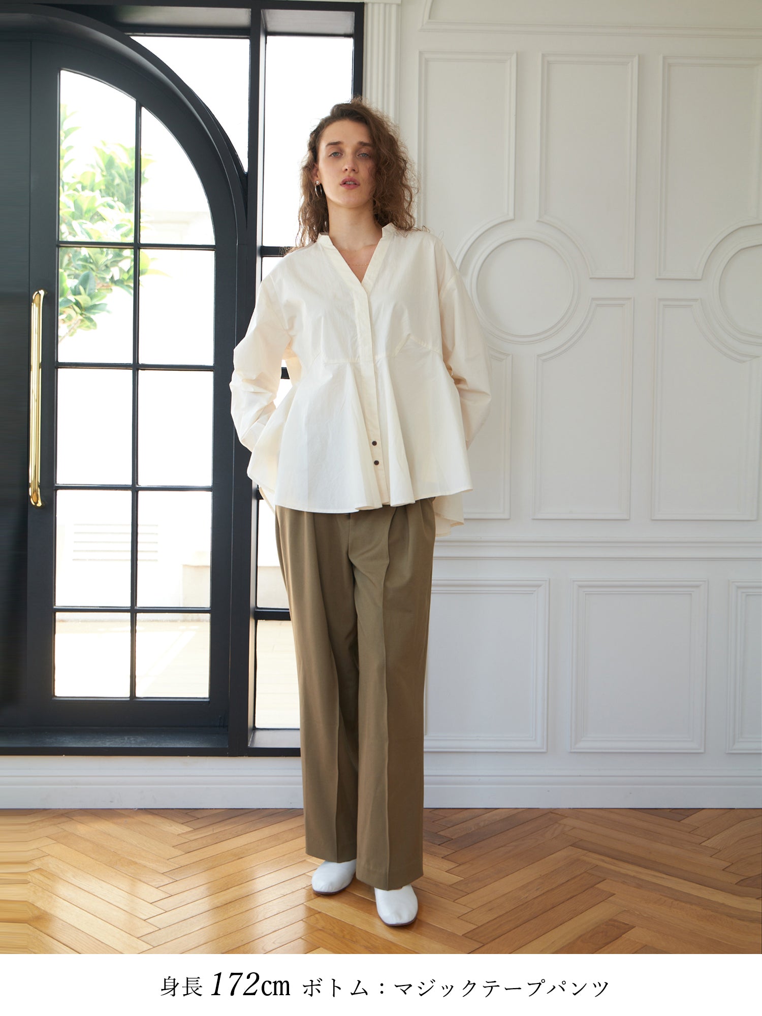 ブラウンアンドストリート Brown&Street Vネックペプラムシャツ （アイボリー） アイボリー