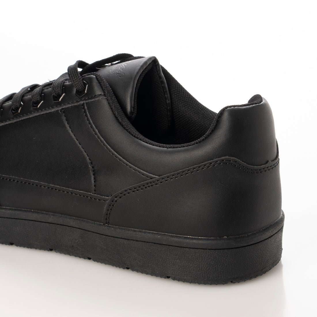BRACCIANO Waterproof and anti-slip sneakers, low-cut shoes