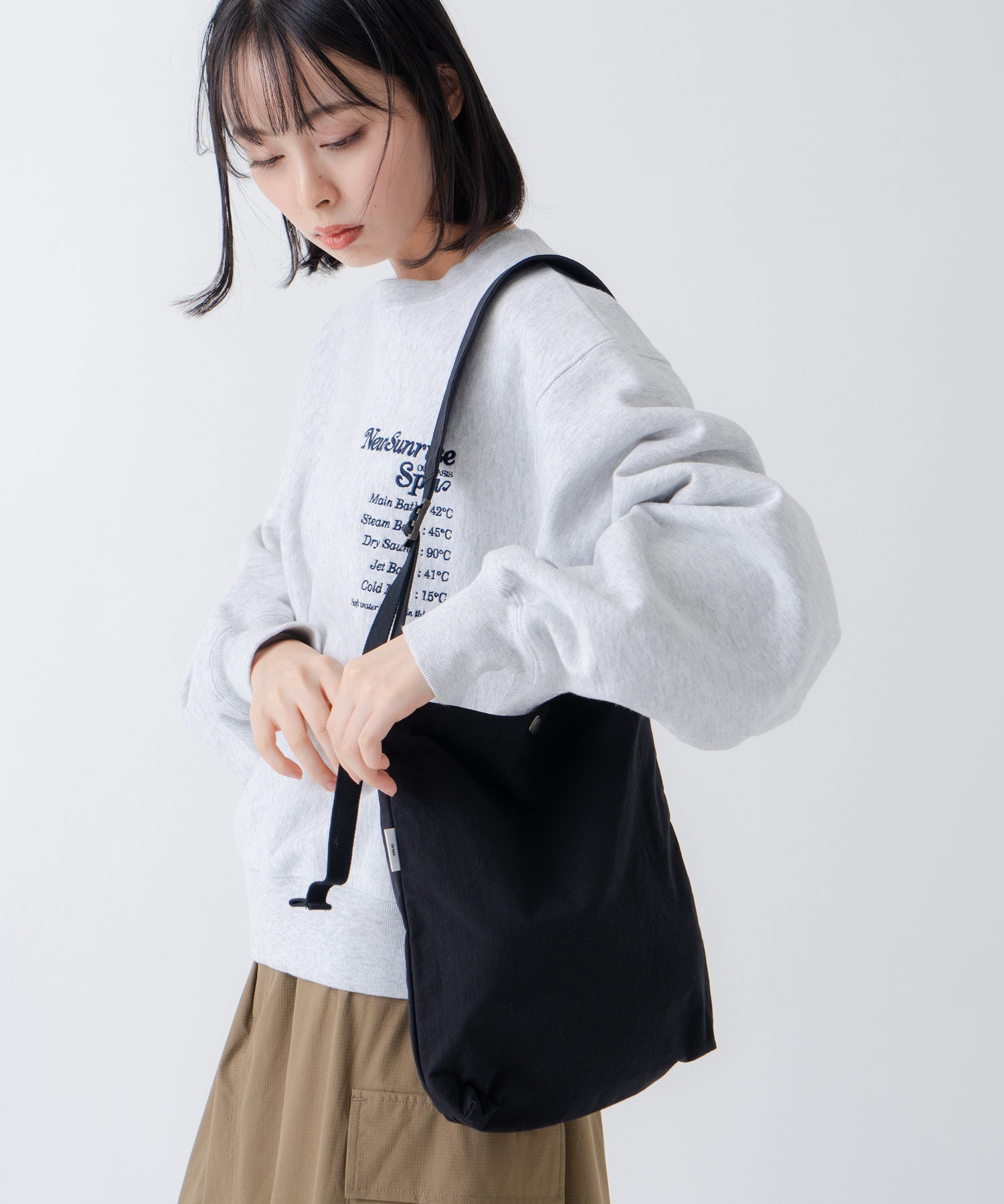 カーキ KHA:KI 「KHA:KI/カーキ」ミリタリーサコッシュ MID