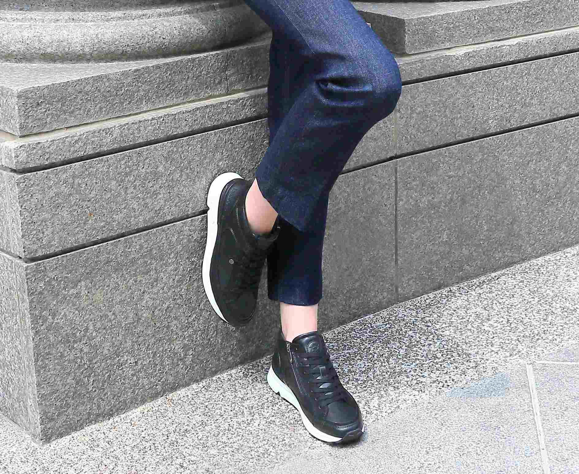 ブソラ bussola ブソラ本革コンビスニーカー （Black） Black