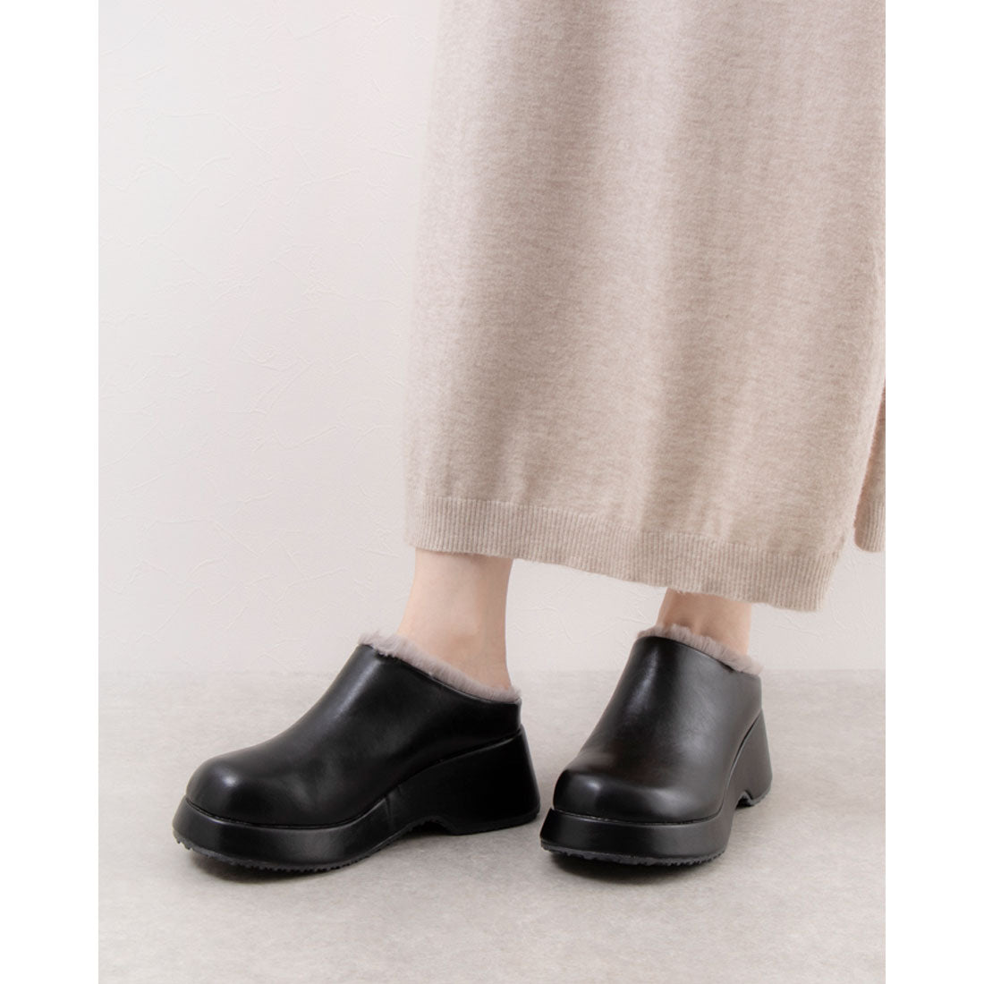 "Baiashinaga Ojisan by Ashinaga Ojisan Fast Slip-On"