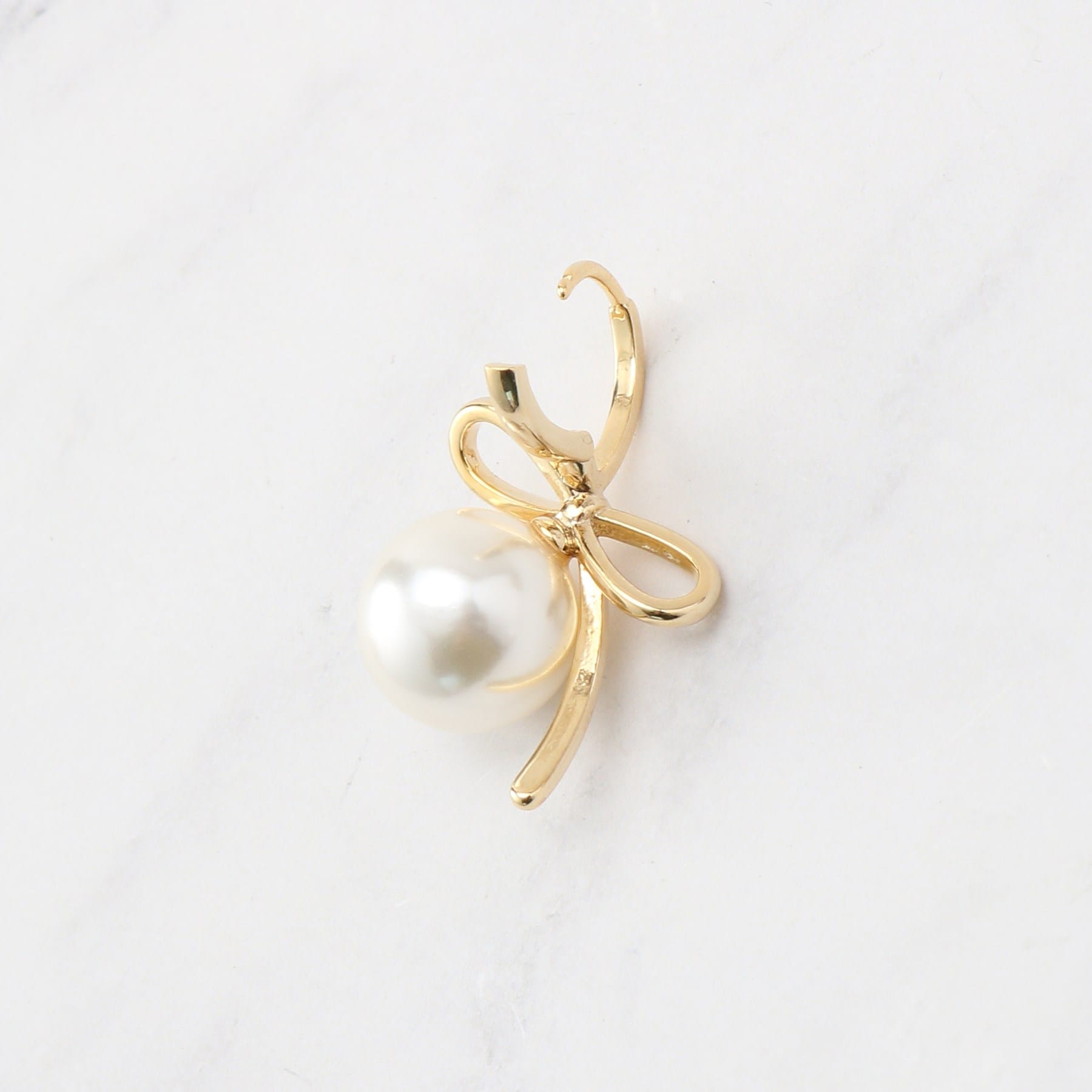 クチュール ブローチ Couture Brooch ノットリボン一粒パール調ピアス （ゴールド(007)） ゴールド(007)