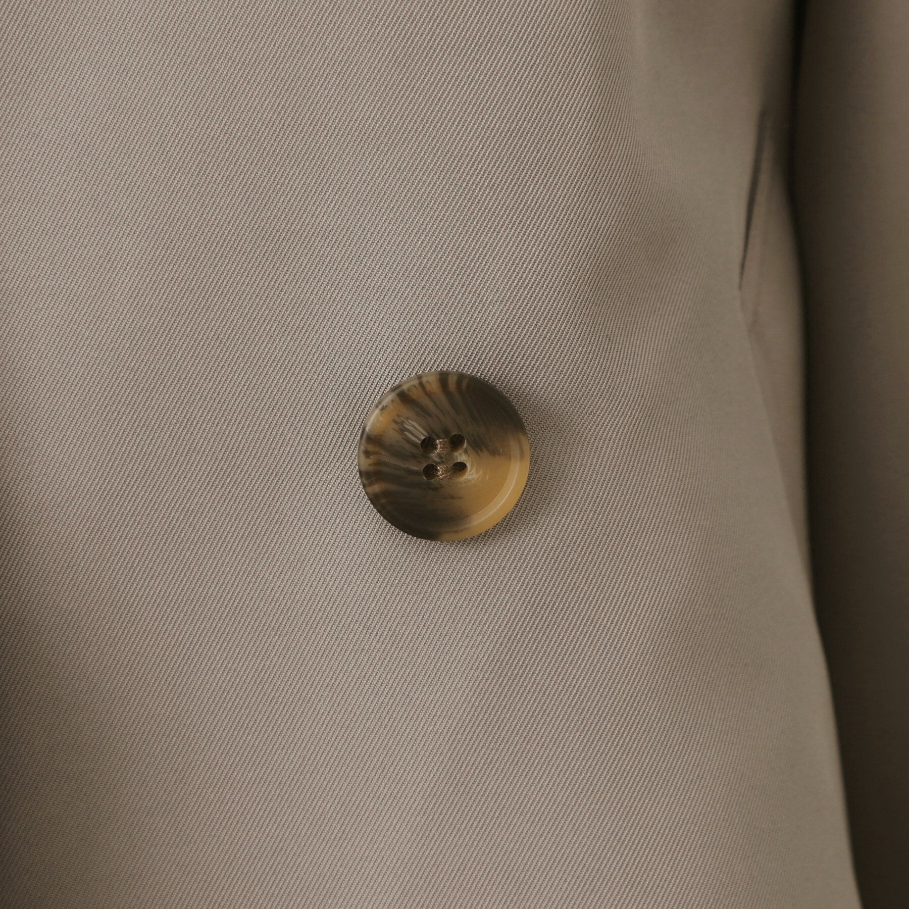 クチュール ブローチ Couture Brooch 撥水ショートトレンチ （ベージュ(052)） ベージュ(052)
