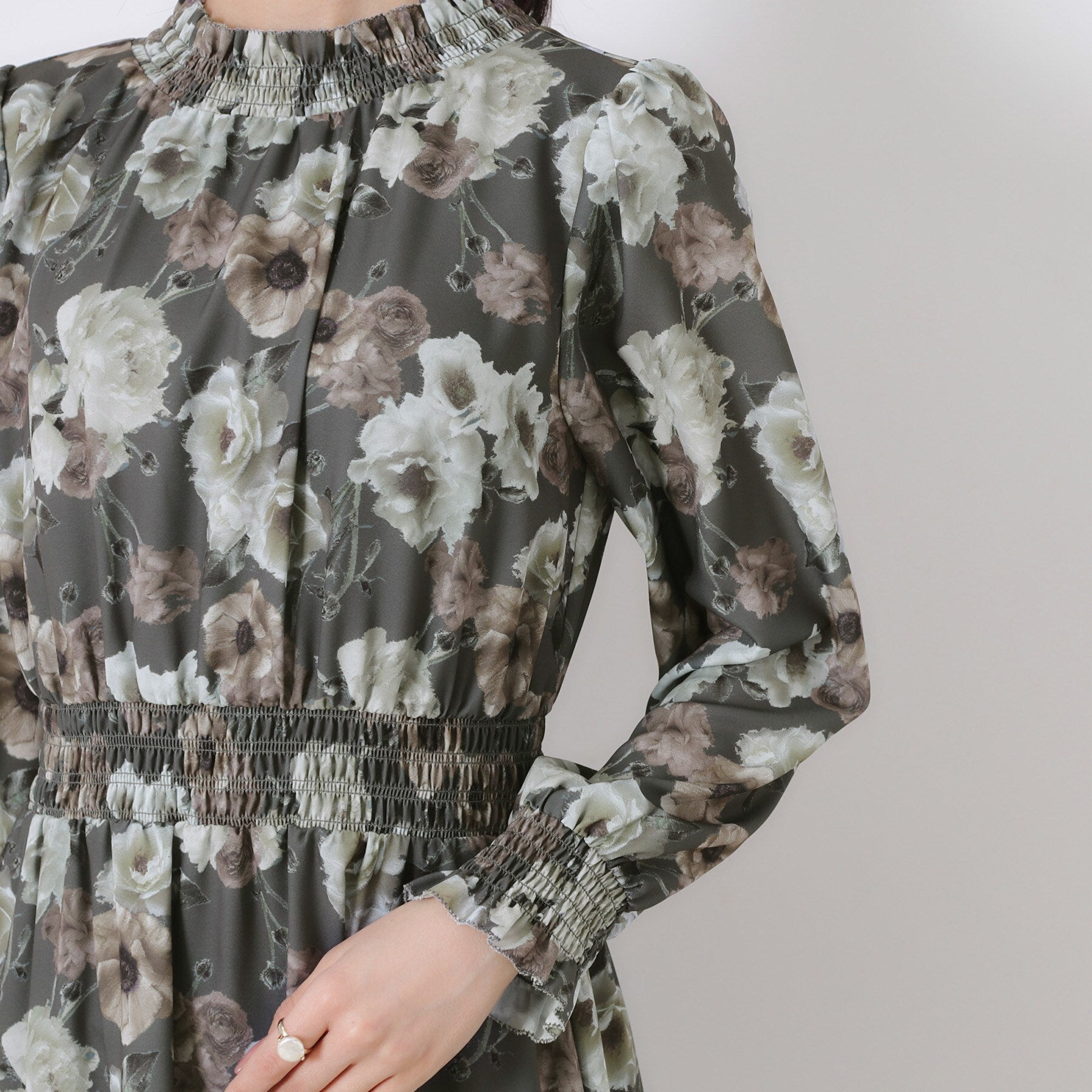 クチュール ブローチ Couture Brooch Springフラワーシャーリングワンピ （オフホワイト(103)） オフホワイト(103)