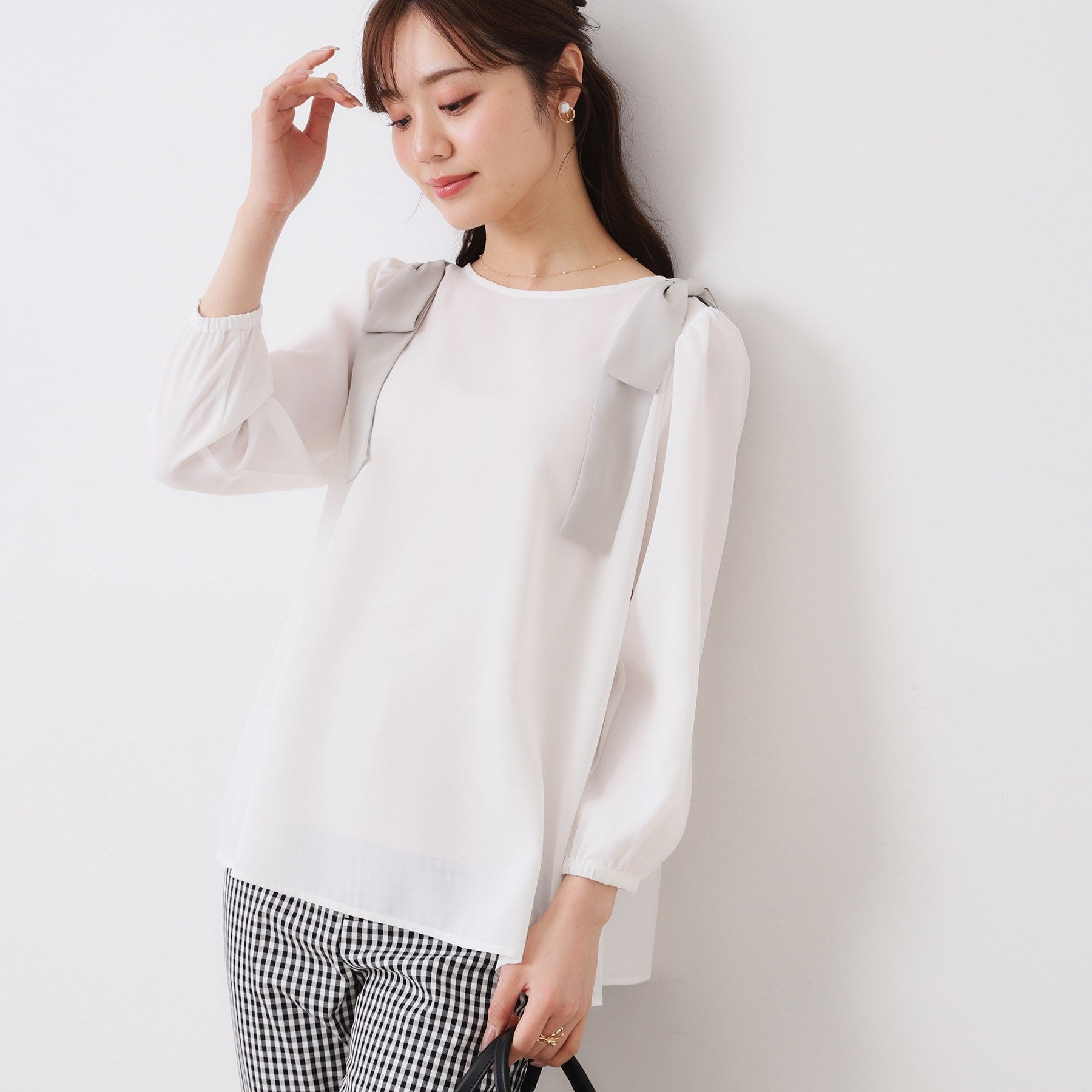 クチュール ブローチ Couture Brooch 肩リボンシフォンブラウス （オフホワイト(503)） オフホワイト(503)