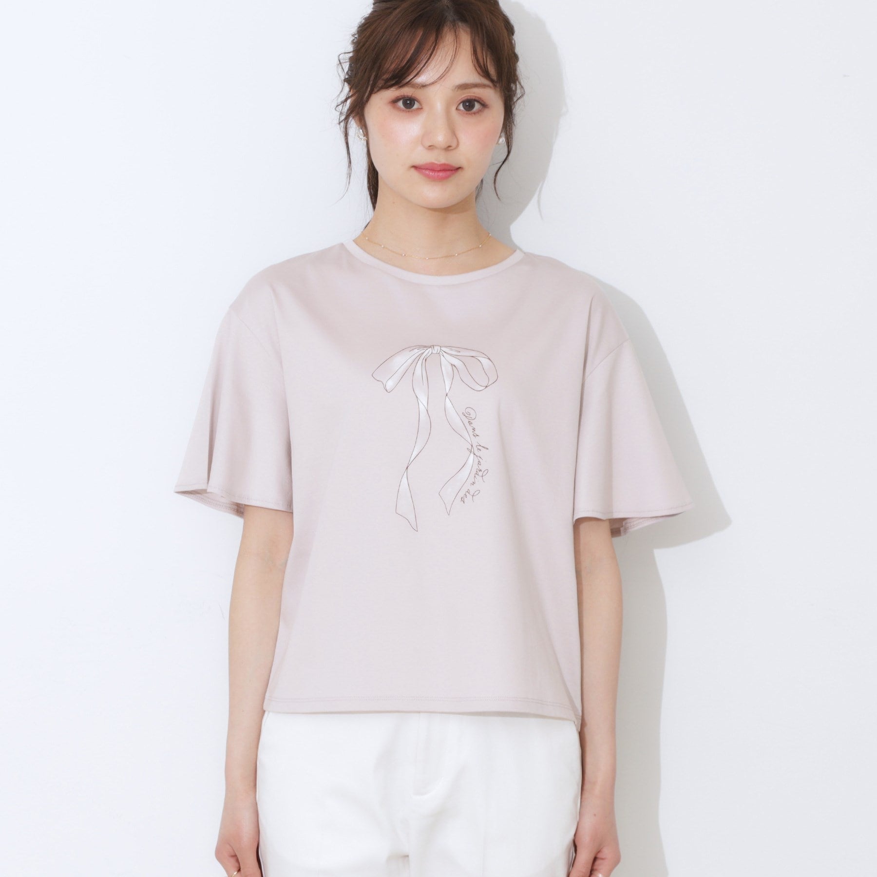 クチュール ブローチ Couture Brooch 60リボンロゴプリント フレアーT （オフホワイト(003)） オフホワイト(003)