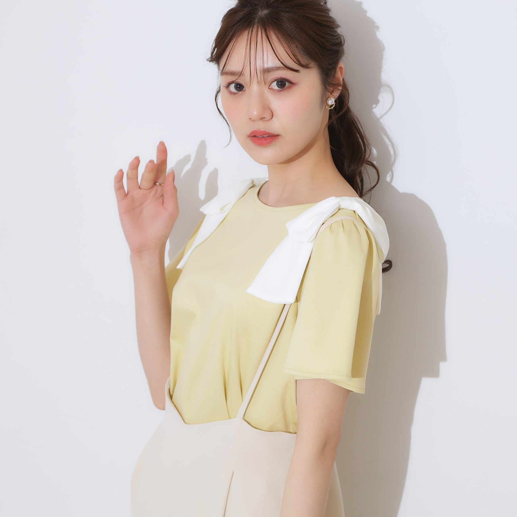 クチュール ブローチ Couture Brooch 肩リボントップス （イエロー(031)） イエロー(031)