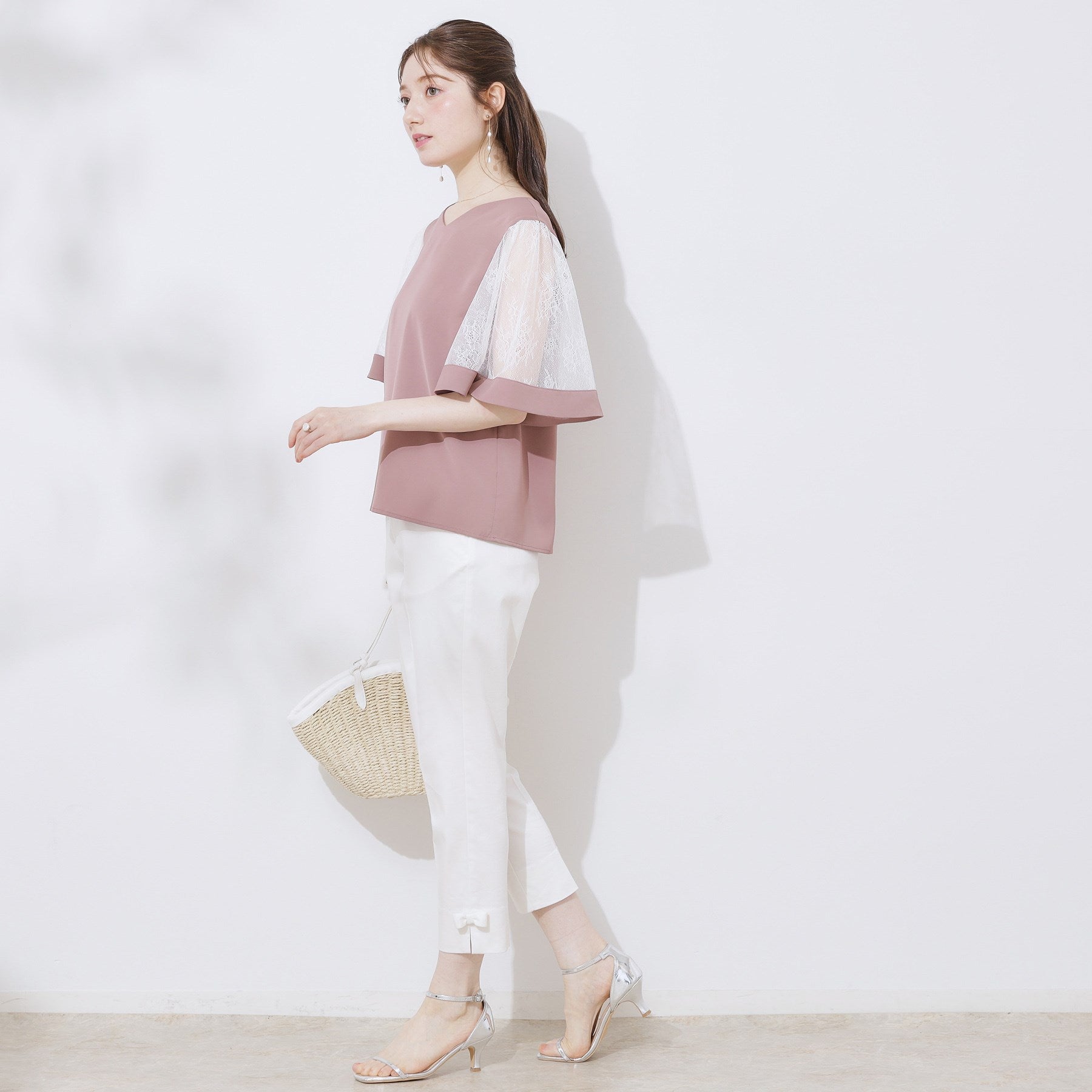 クチュール ブローチ Couture Brooch Vネック袖レースフレアブラウス （ブラック(019)） ブラック(019)