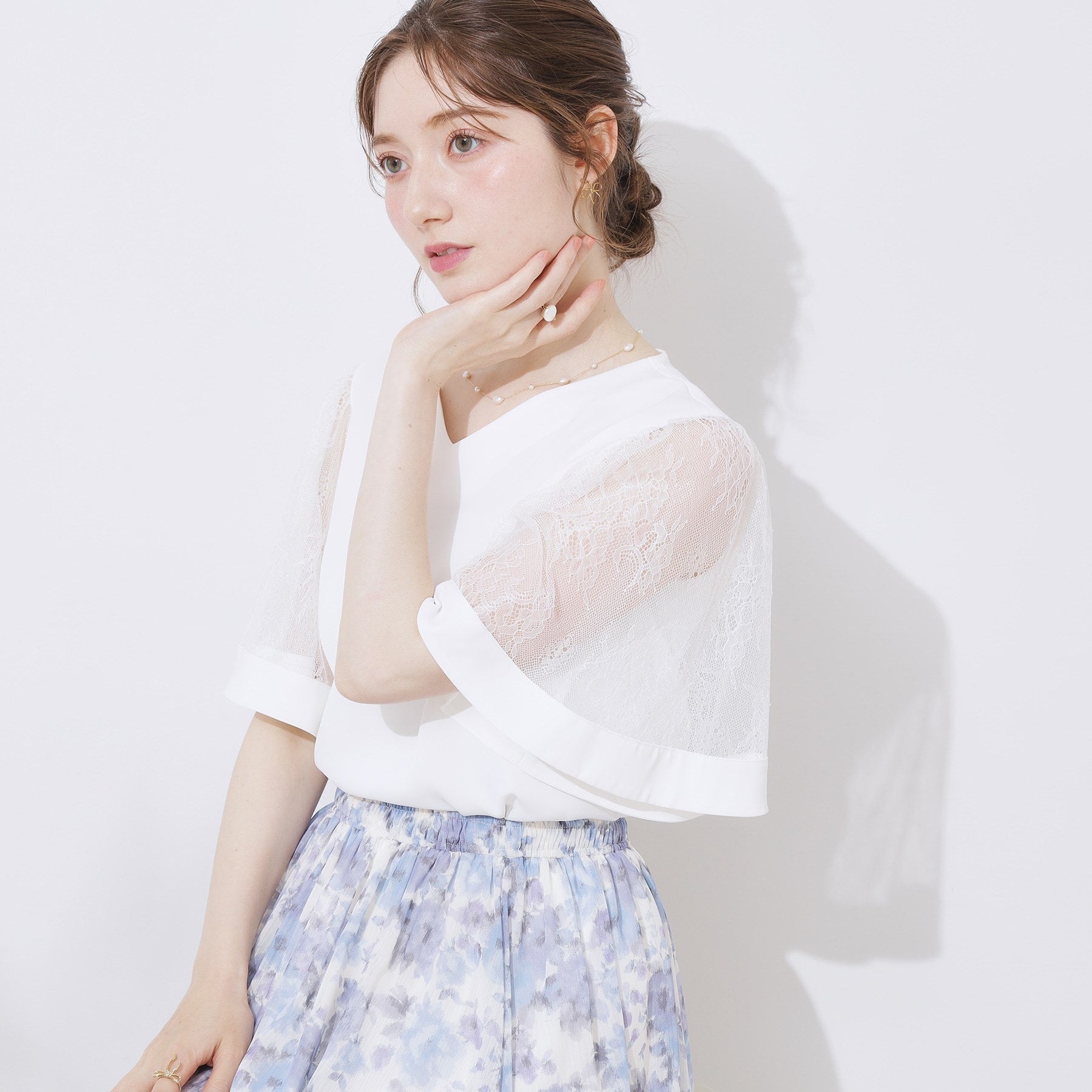 クチュール ブローチ Couture Brooch Vネック袖レースフレアブラウス （オフホワイト(003)） オフホワイト(003)