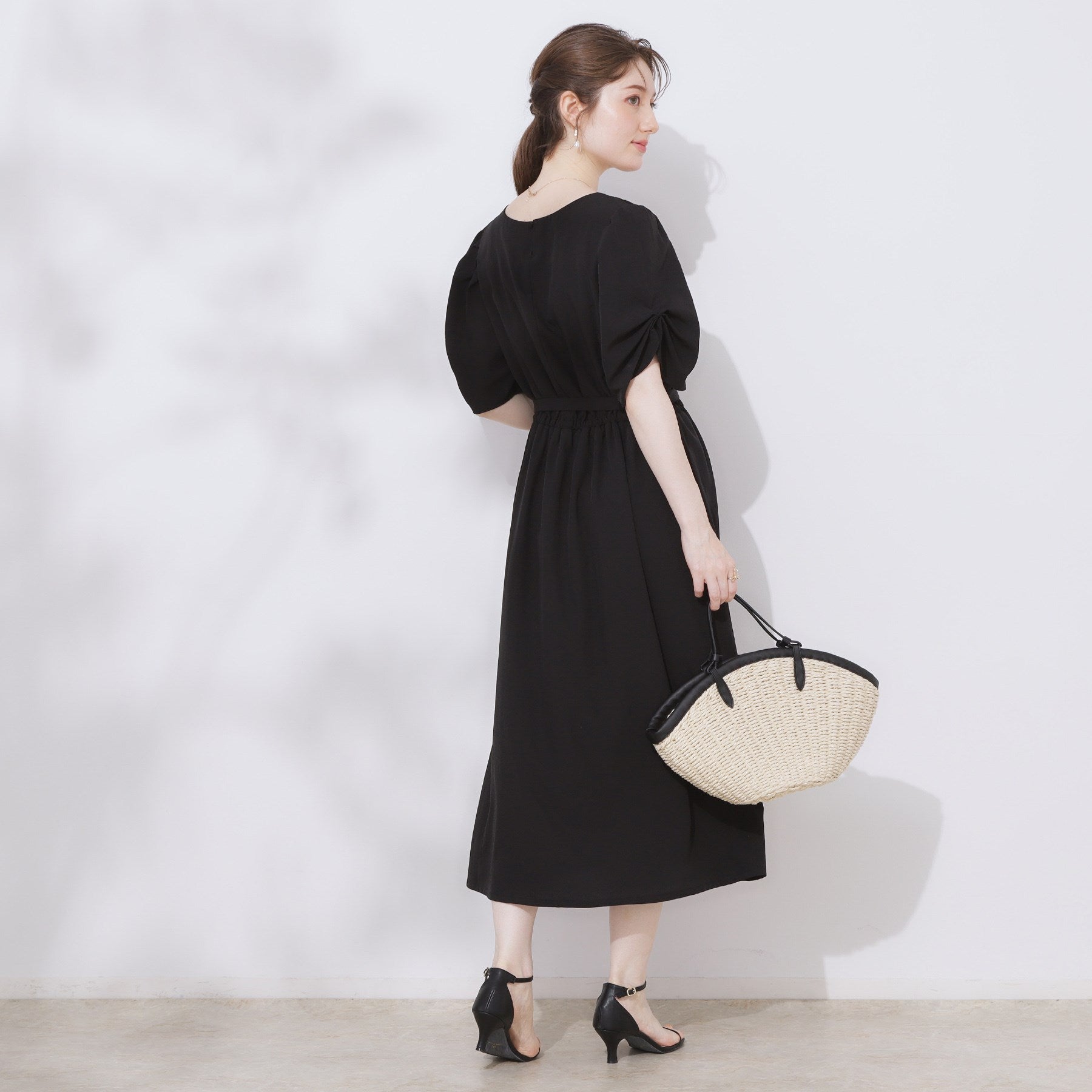 クチュール ブローチ Couture Brooch ウエストベルトVネックワンピース （グリーン(025)） グリーン(025)