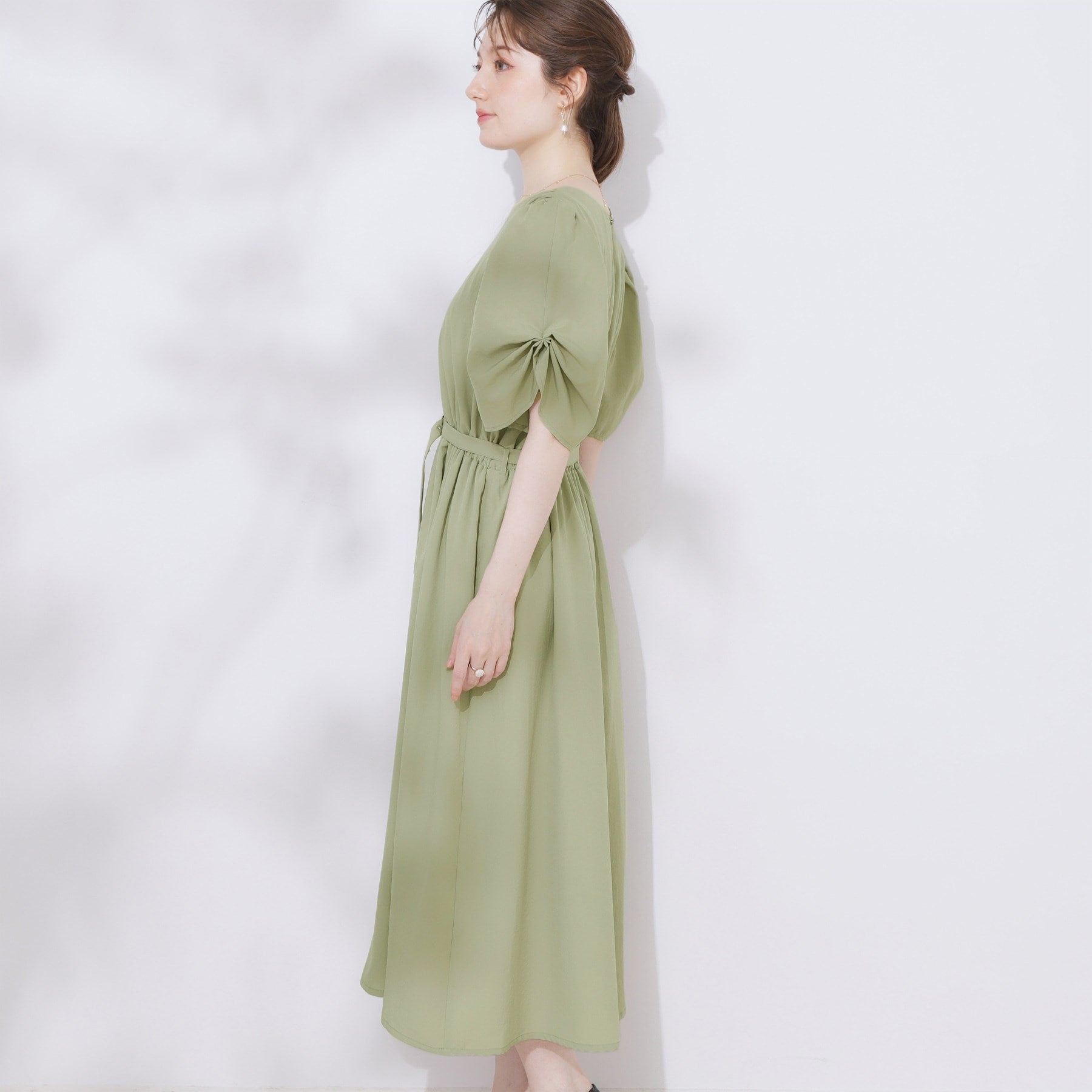 クチュール ブローチ Couture Brooch ウエストベルトVネックワンピース （グリーン(025)） グリーン(025)