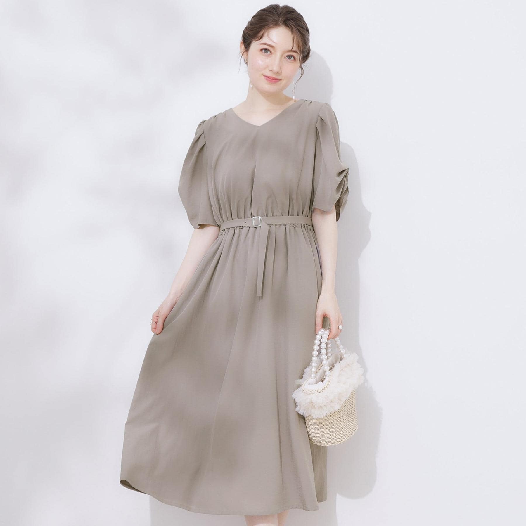 クチュール ブローチ Couture Brooch ウエストベルトVネックワンピース （グレー(012)） グレー(012)