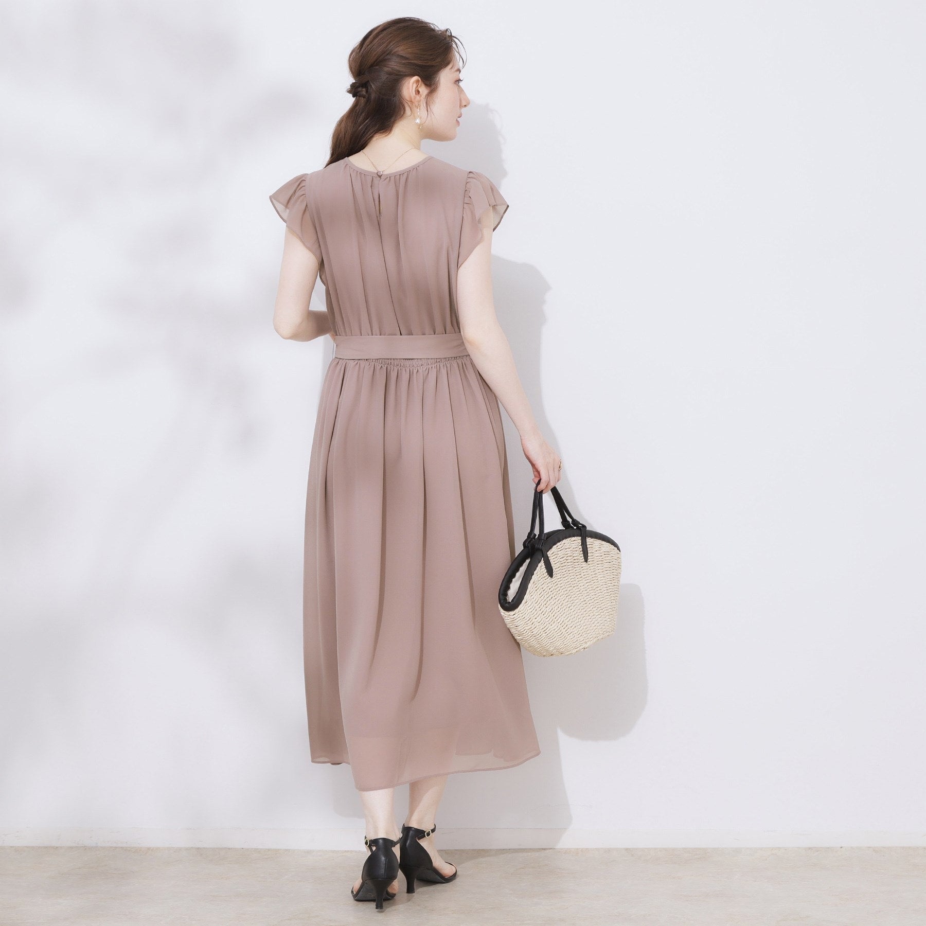 クチュール ブローチ Couture Brooch フリルスリーブワンピース （ブラック(119)） ブラック(119)