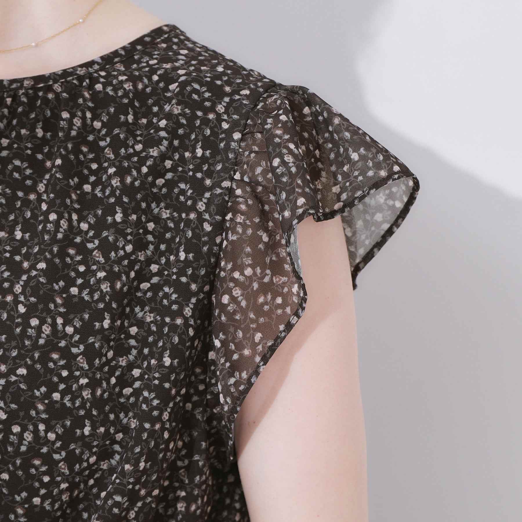 クチュール ブローチ Couture Brooch フリルスリーブワンピース （ブラック(119)） ブラック(119)