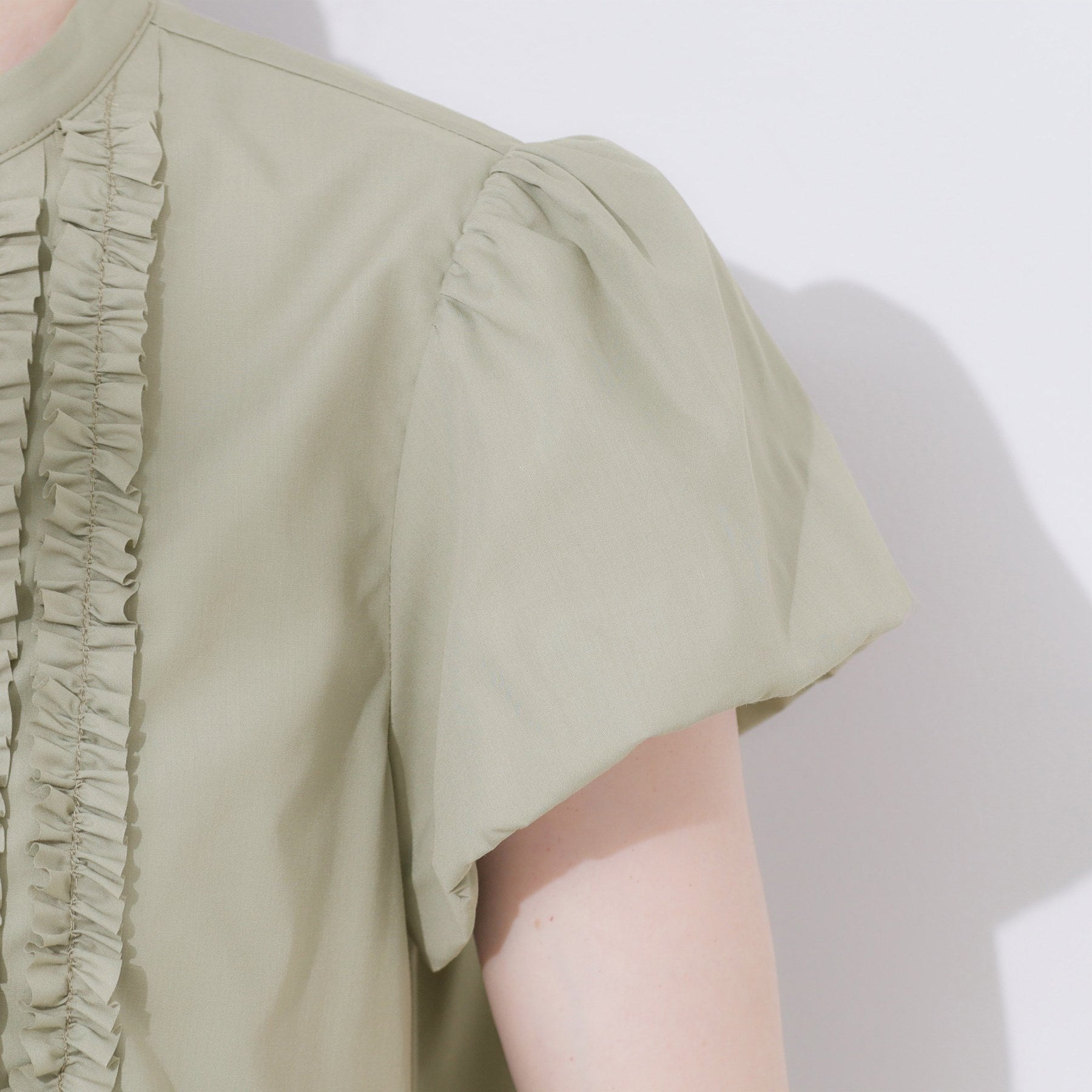 クチュール ブローチ Couture Brooch フロントフリルシャツ （グリーン(025)） グリーン(025)